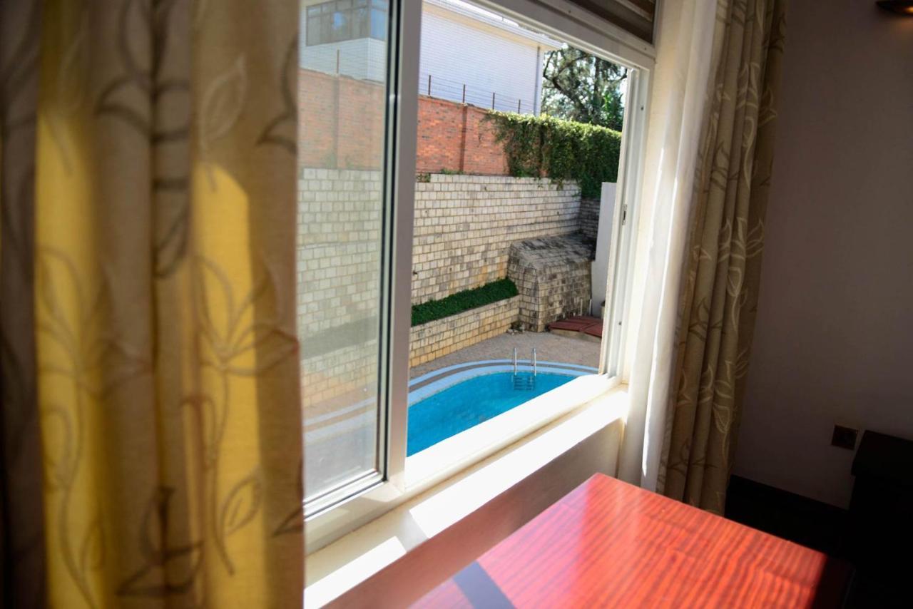 Room In Bb - Enjoy You Vacation Wail Staying In This Single Room Fit For 2 People Kigali Buitenkant foto