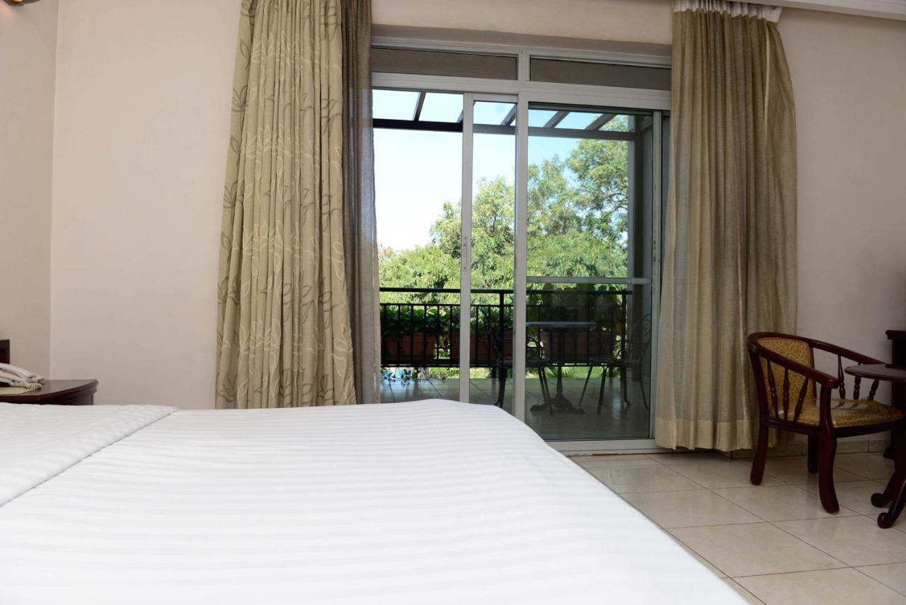 Room In Bb - Enjoy You Vacation Wail Staying In This Single Room Fit For 2 People Kigali Buitenkant foto