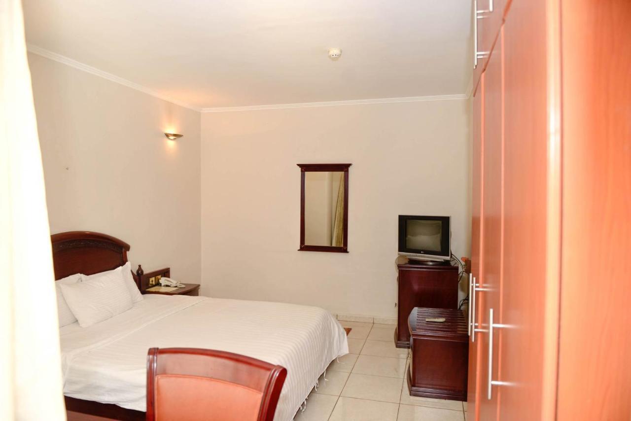 Room In Bb - Enjoy You Vacation Wail Staying In This Single Room Fit For 2 People Kigali Buitenkant foto